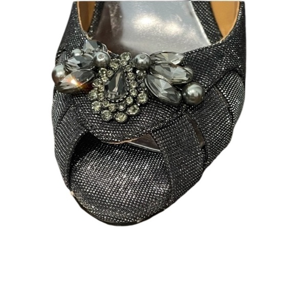 New BADGLEY MISHKA embellished peep toe heels - Picture 8 of 8